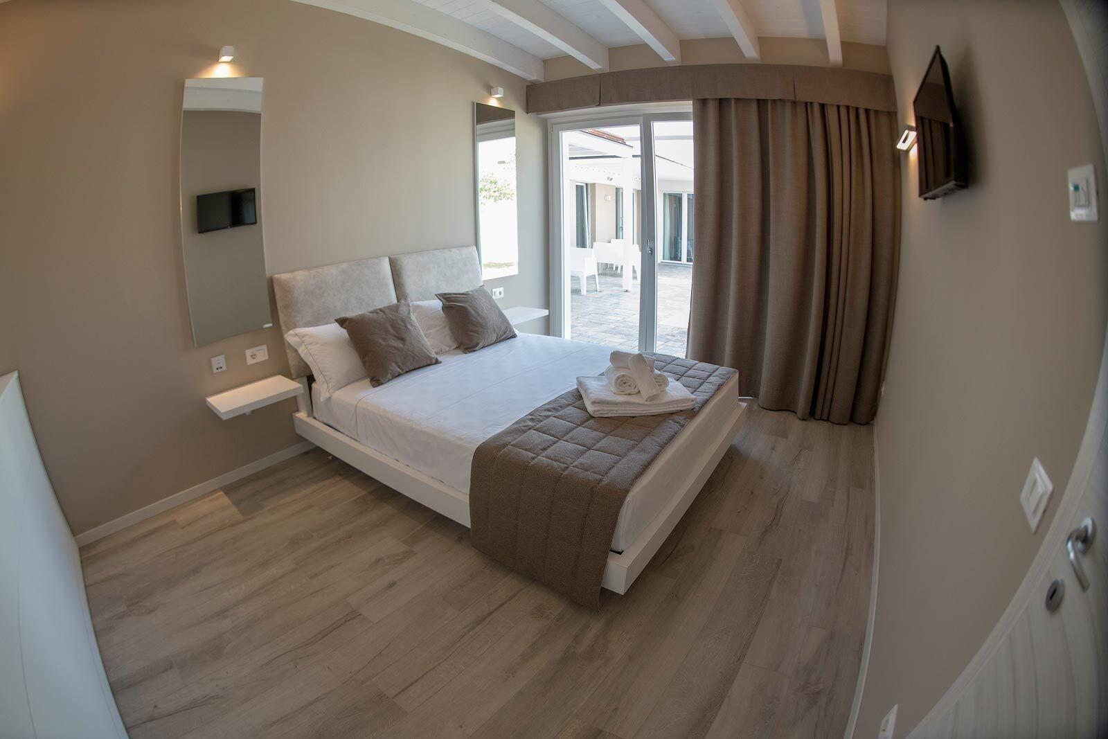 Aurora Aparthotel Пескьера-дель-Гарда Экстерьер фото