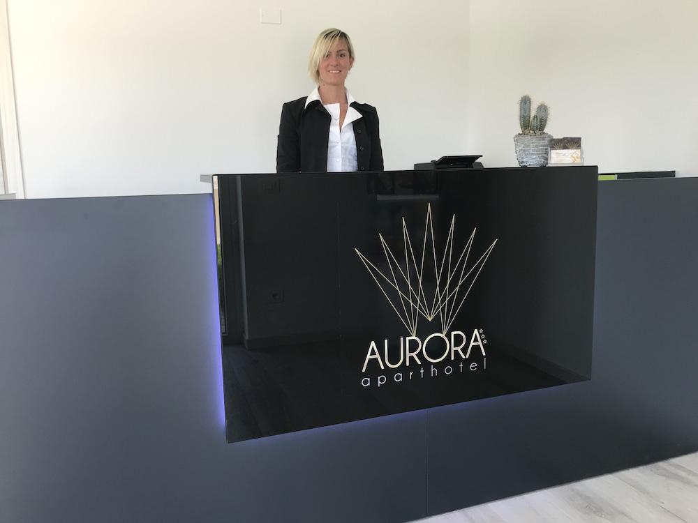Aurora Aparthotel Пескьера-дель-Гарда Экстерьер фото