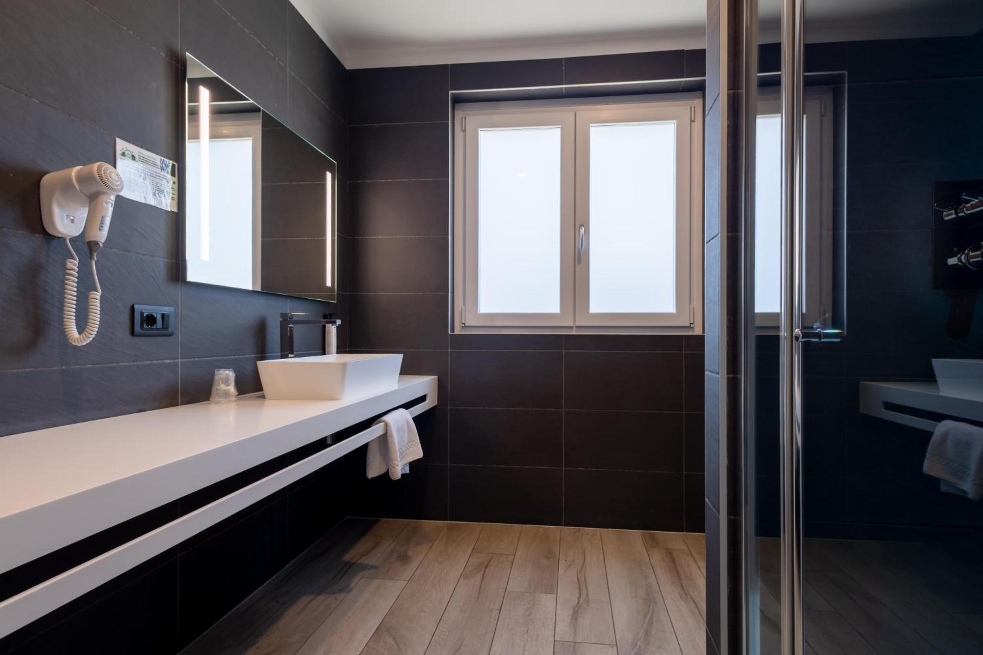 Aurora Aparthotel Пескьера-дель-Гарда Экстерьер фото
