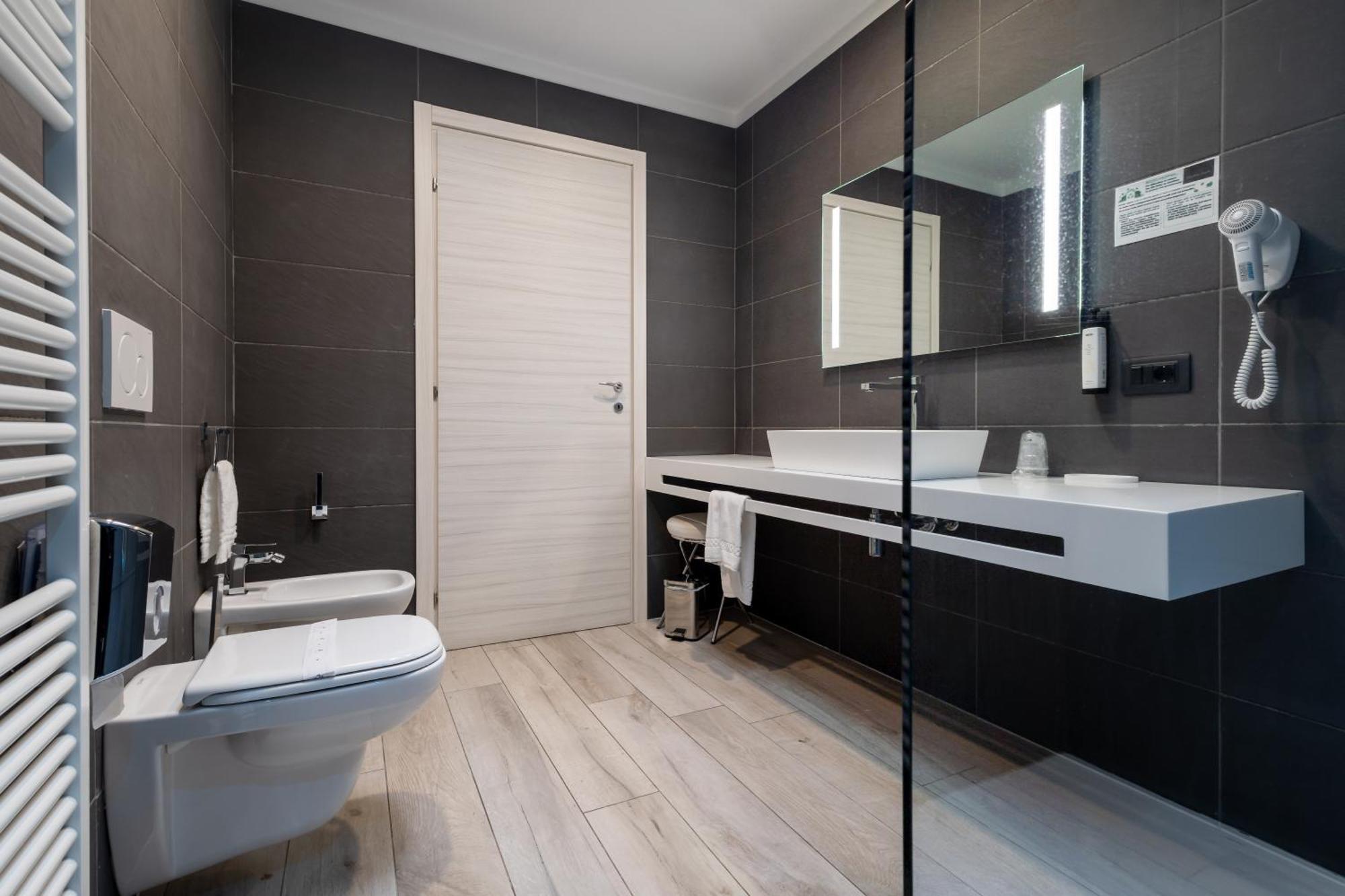 Aurora Aparthotel Пескьера-дель-Гарда Экстерьер фото