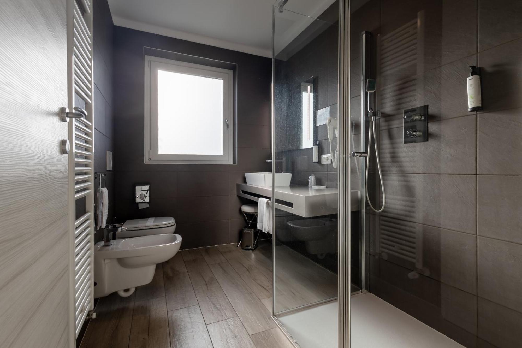 Aurora Aparthotel Пескьера-дель-Гарда Экстерьер фото