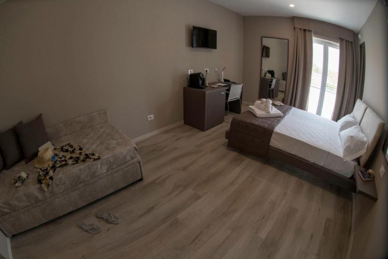 Aurora Aparthotel Пескьера-дель-Гарда Экстерьер фото